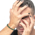 Carica l'immagine nel visualizzatore della galleria, Bracciale malachite e occhio di tigre 6mm - Desidero