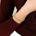 Carica l'immagine nel visualizzatore della galleria, Bracciale Dorato Riflessi di Luce con Sfere Diamantate
