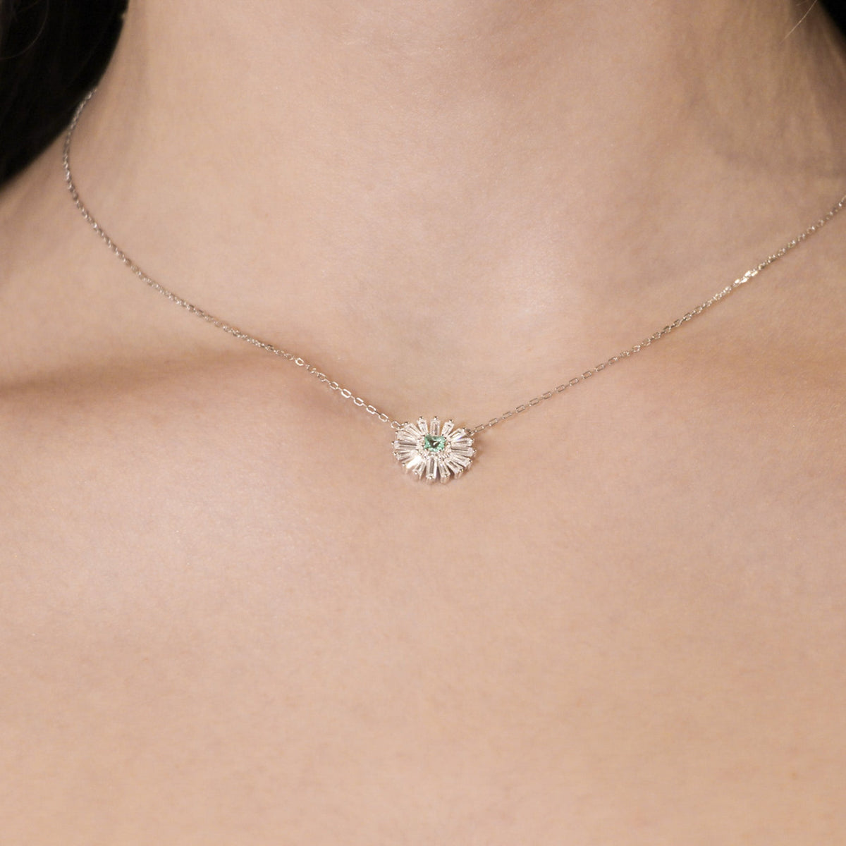 Collana Margherite con Centrale Verde Acqua in Argento