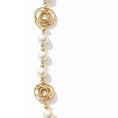 Carica l'immagine nel visualizzatore della galleria, COLLANA LUNGA CON PERLE E ROSE

