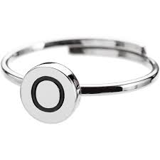 Anello  con lettera  "O" - Desidero