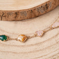 Carica l'immagine nel visualizzatore della galleria, BRACCIALE CON PIETRE DI FORME E COLORI DIVERSI
