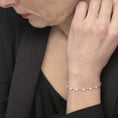 Carica l'immagine nel visualizzatore della galleria, Bracciale catena con perle irregolari
