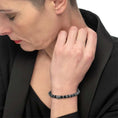 Carica l'immagine nel visualizzatore della galleria, Bracciale con sfere in onice nera e pietra lavica
