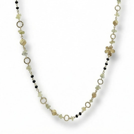 COLLANA LUNGA CON PIETRE IRREGOLARI DISCHI RIGATI E FIORI