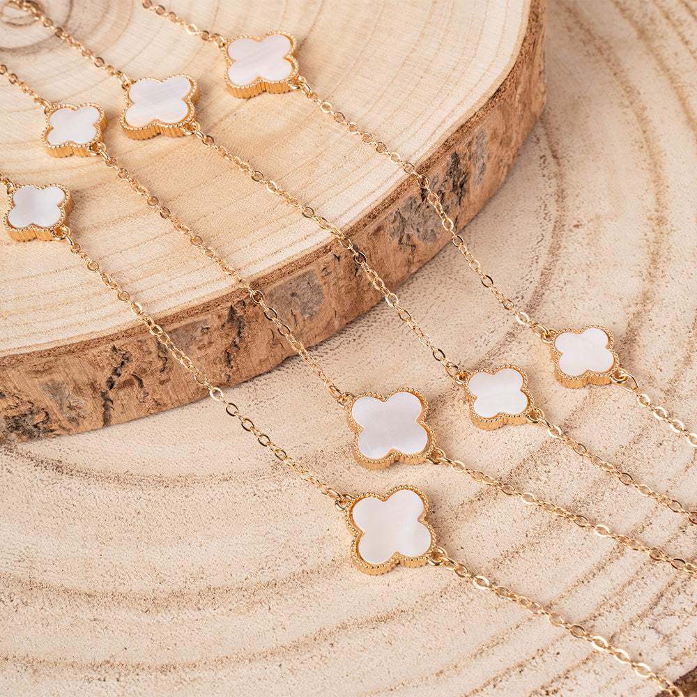 COLLANA LUNGA CON QUADRIFOGLI DI DIVERSA GRANDEZZA