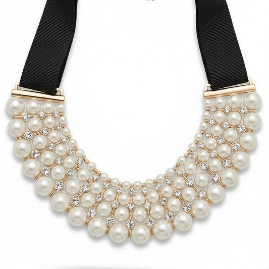 COLLANA GIROCOLLO CON FILI RIGIDI DI PERLE, STRASS E TESSUTO