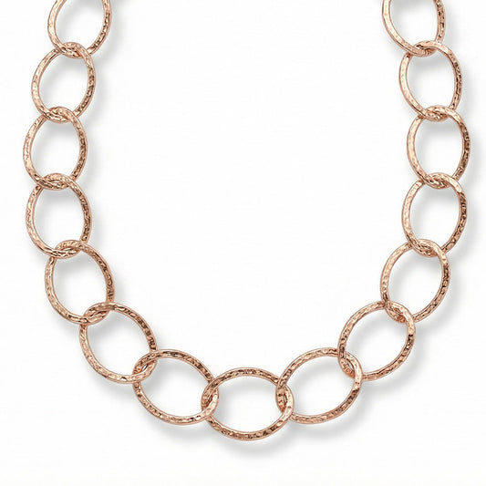 COLLANA LUNGA A CATENA CON MAGLIE MARTELLATE