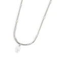 Carica l'immagine nel visualizzatore della galleria, Collana catena snake con perla ovale pendente centrale
