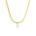 Carica l'immagine nel visualizzatore della galleria, Collana catena snake con perla ovale pendente centrale
