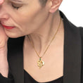 Carica l'immagine nel visualizzatore della galleria, Collana catena snake quadrata con serpente pendente - Desidero
