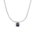 Carica l'immagine nel visualizzatore della galleria, Collana con zircone nero quadrato
