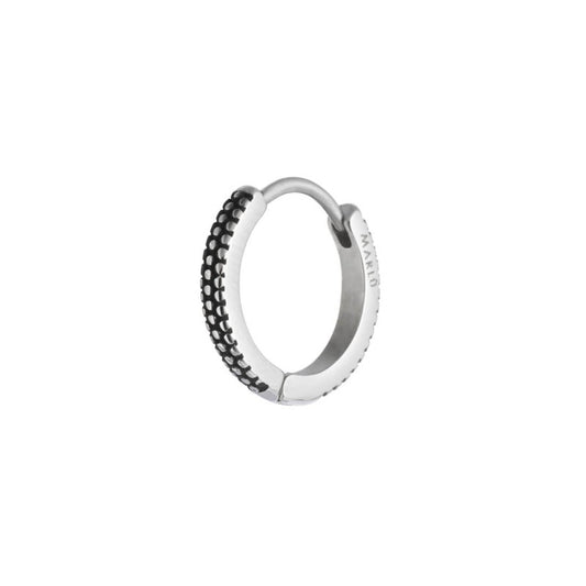 Orecchino a cerchio 1,5 cm trama puntinata in black oil opaco
