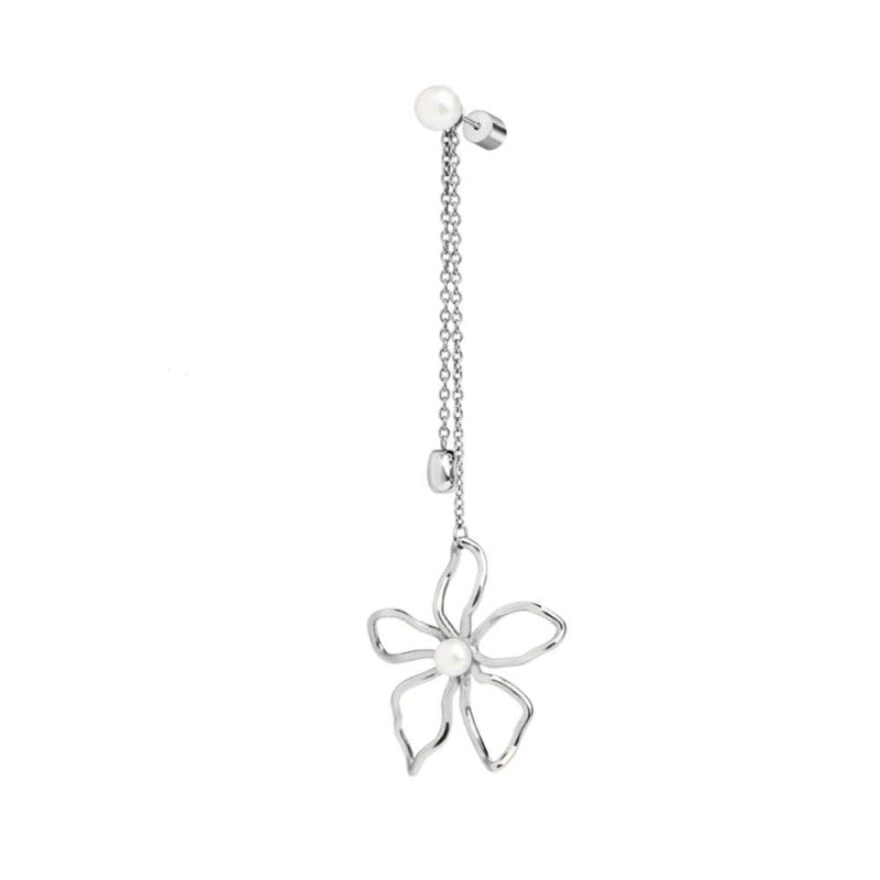 Orecchino pendente fiore con perla centrale